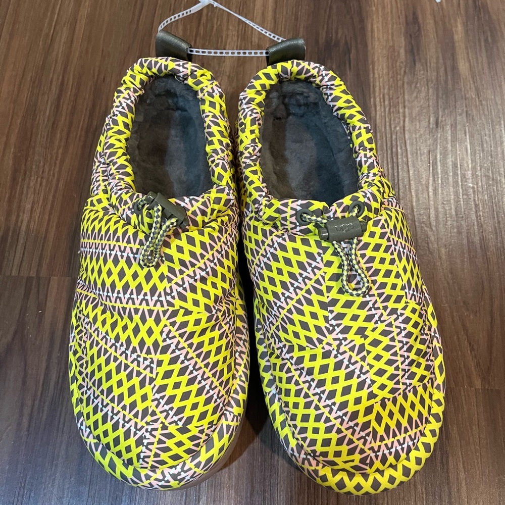 UGG Maxi Heritage Braid Clog, Size 8